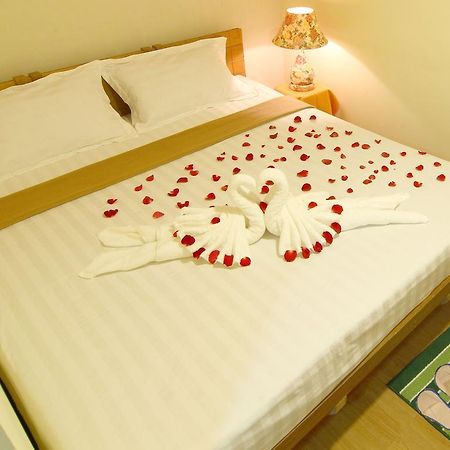 Shwe Htee Guest House ย่างกุ้ง ภายนอก รูปภาพ