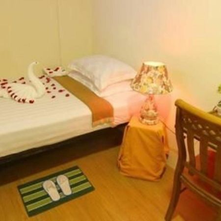 Shwe Htee Guest House ย่างกุ้ง ภายนอก รูปภาพ