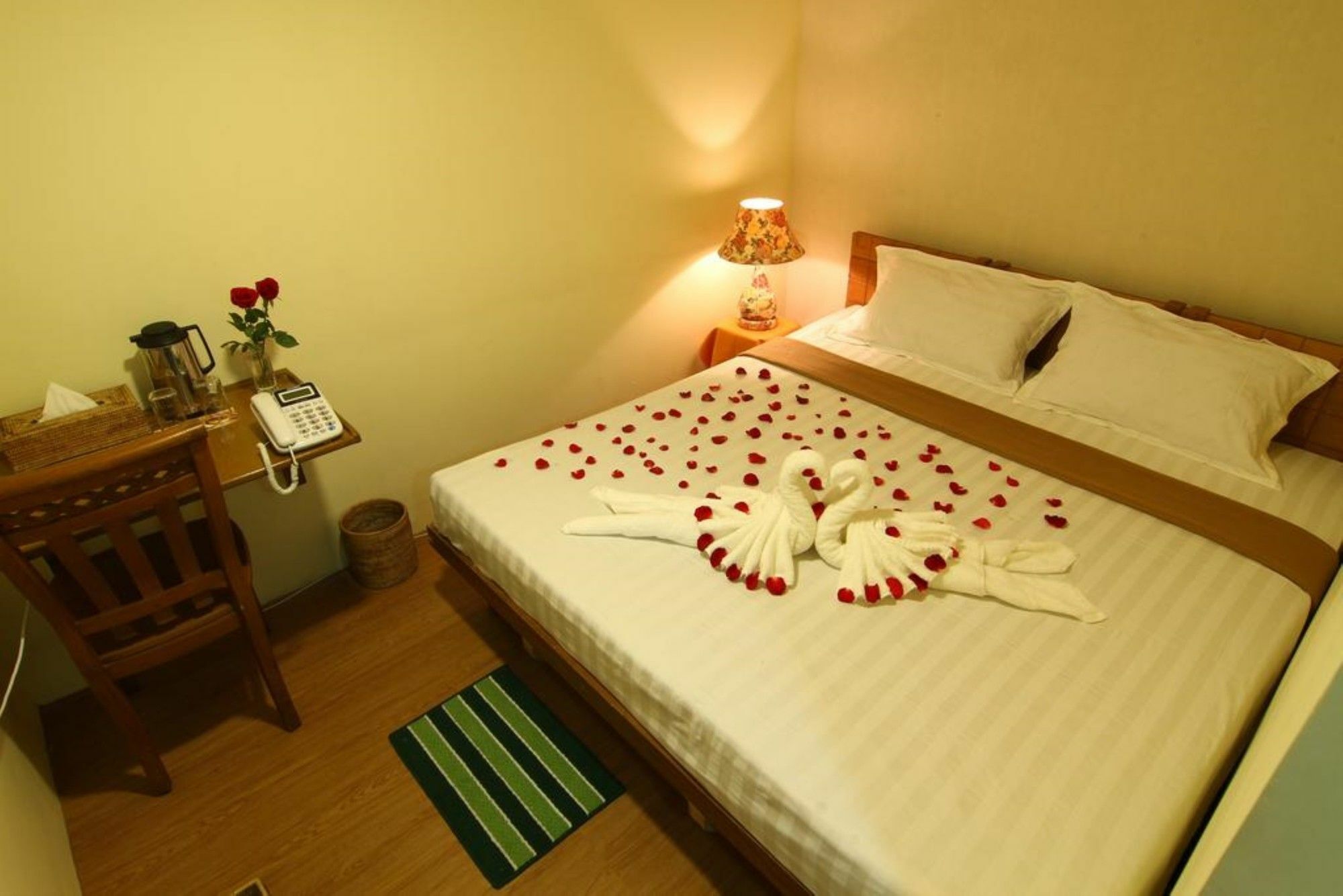 Shwe Htee Guest House ย่างกุ้ง ภายนอก รูปภาพ
