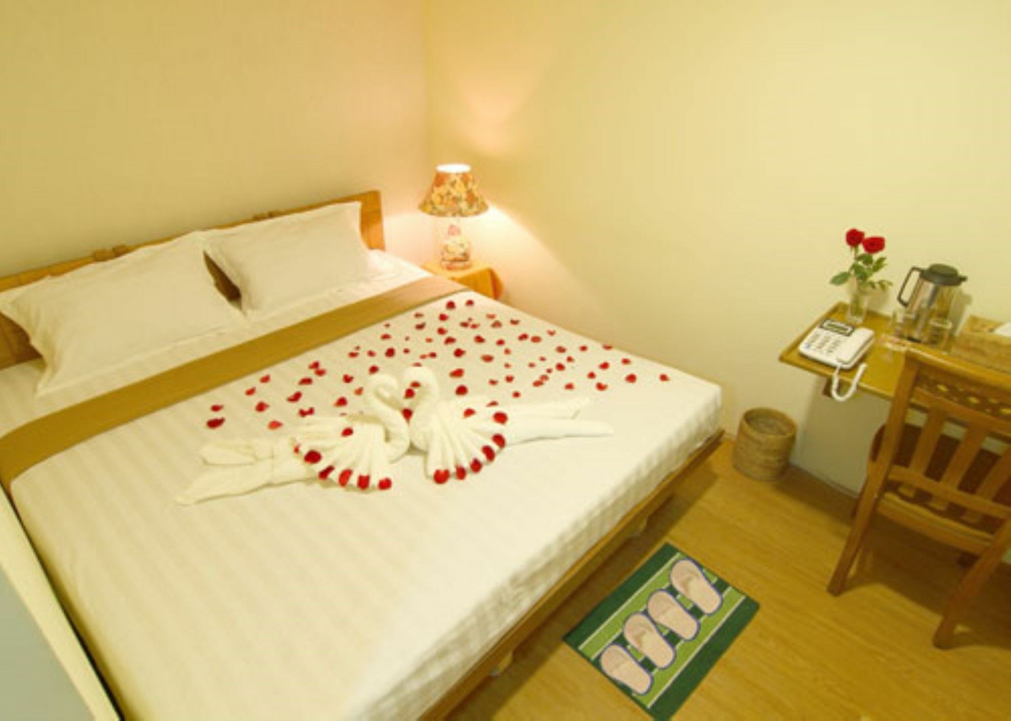 Shwe Htee Guest House ย่างกุ้ง ภายนอก รูปภาพ
